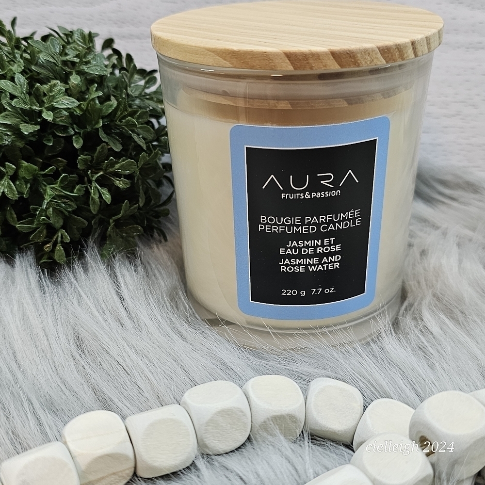Avon Fruits And Passion Aura Single wick candle Jasmine And Rose Water